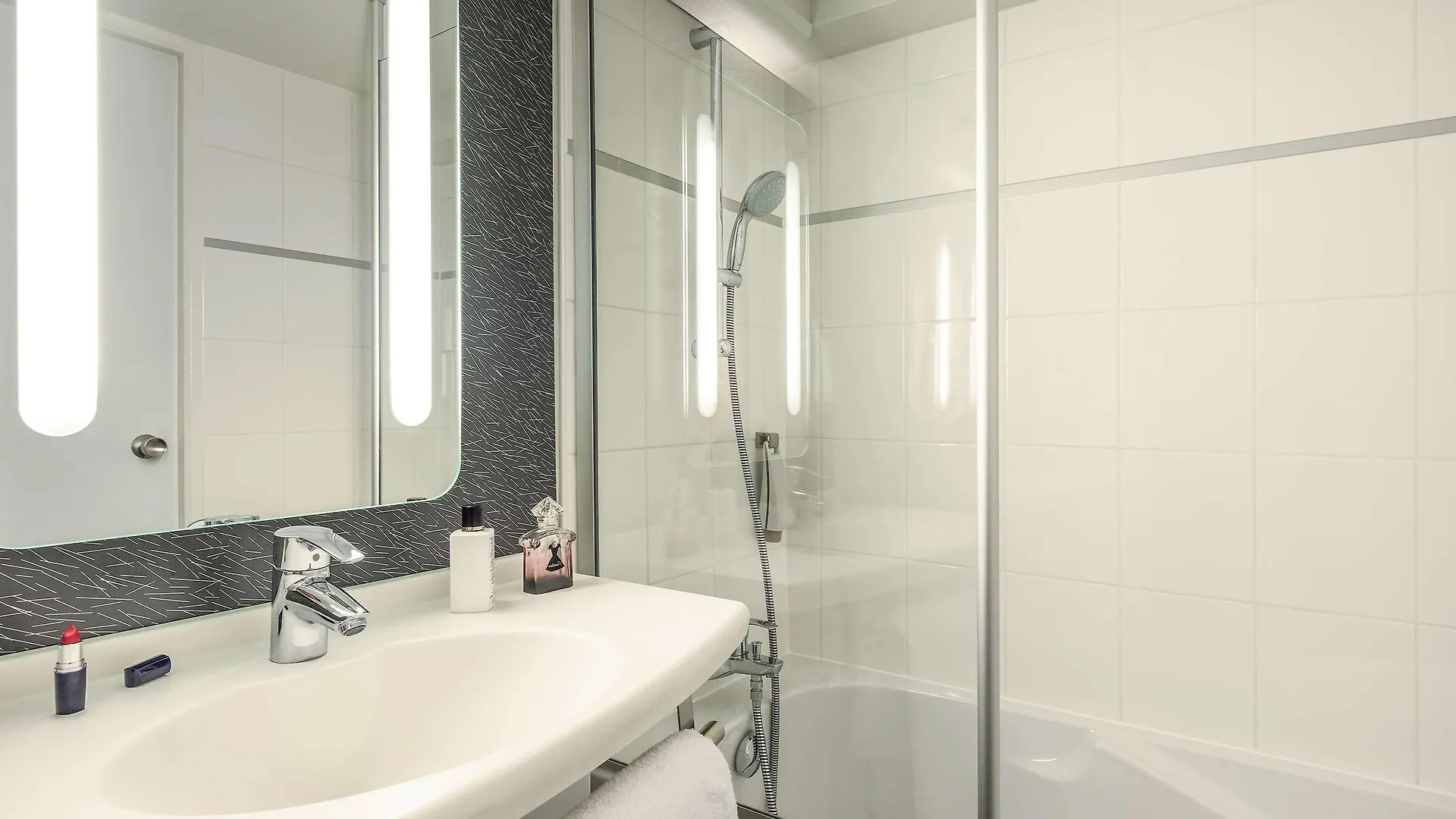 Ibis Bastille Faubourg St Antoine Hotel 3*